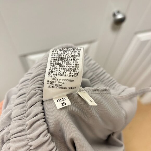 GU Japanese Pleated Midi Skirt Grey - Picture 8 of 9